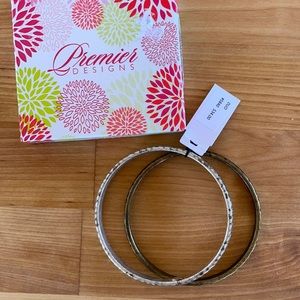 NWT! Premier Designs Bangle Set